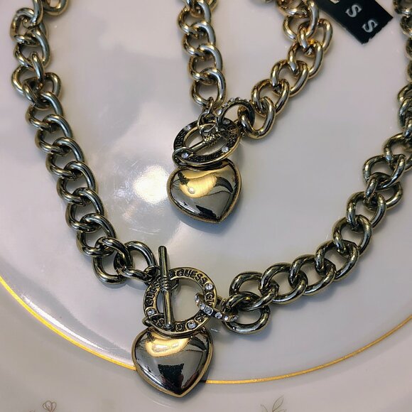 Set Guess Puffed Heart Charm Pave Rhinestone Toggle Chunky Choker & Bracelet - Picture 4 of 5